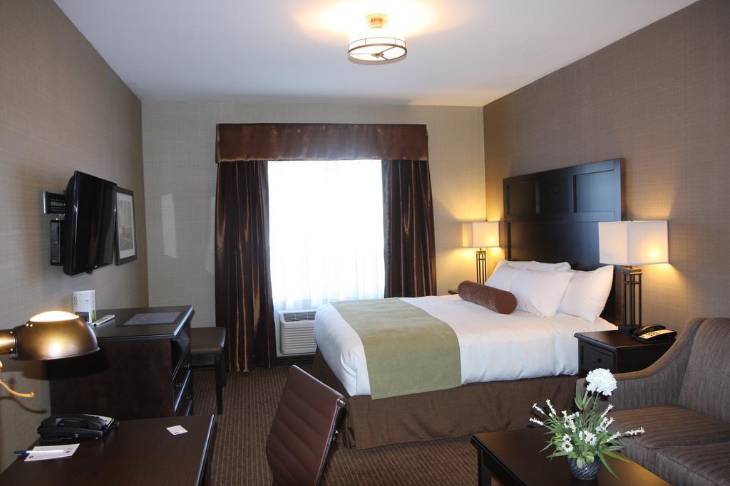 Best Western Plus Okotoks Inn & Suites Ruang foto