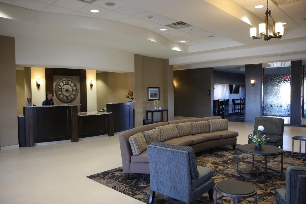 Best Western Plus Okotoks Inn & Suites Bagian luar foto